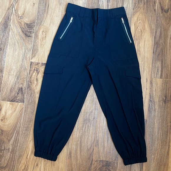 NWT FOREVER 21 Woven Ankle Pant // Zippers// Black // L Women’s - Picture 1 of 6